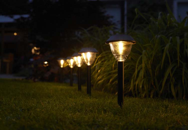 Solar lanterne avec pointe Garda anthracite 5 lumen Solar lanterne avec pointe Garda anthracite 5 lumen