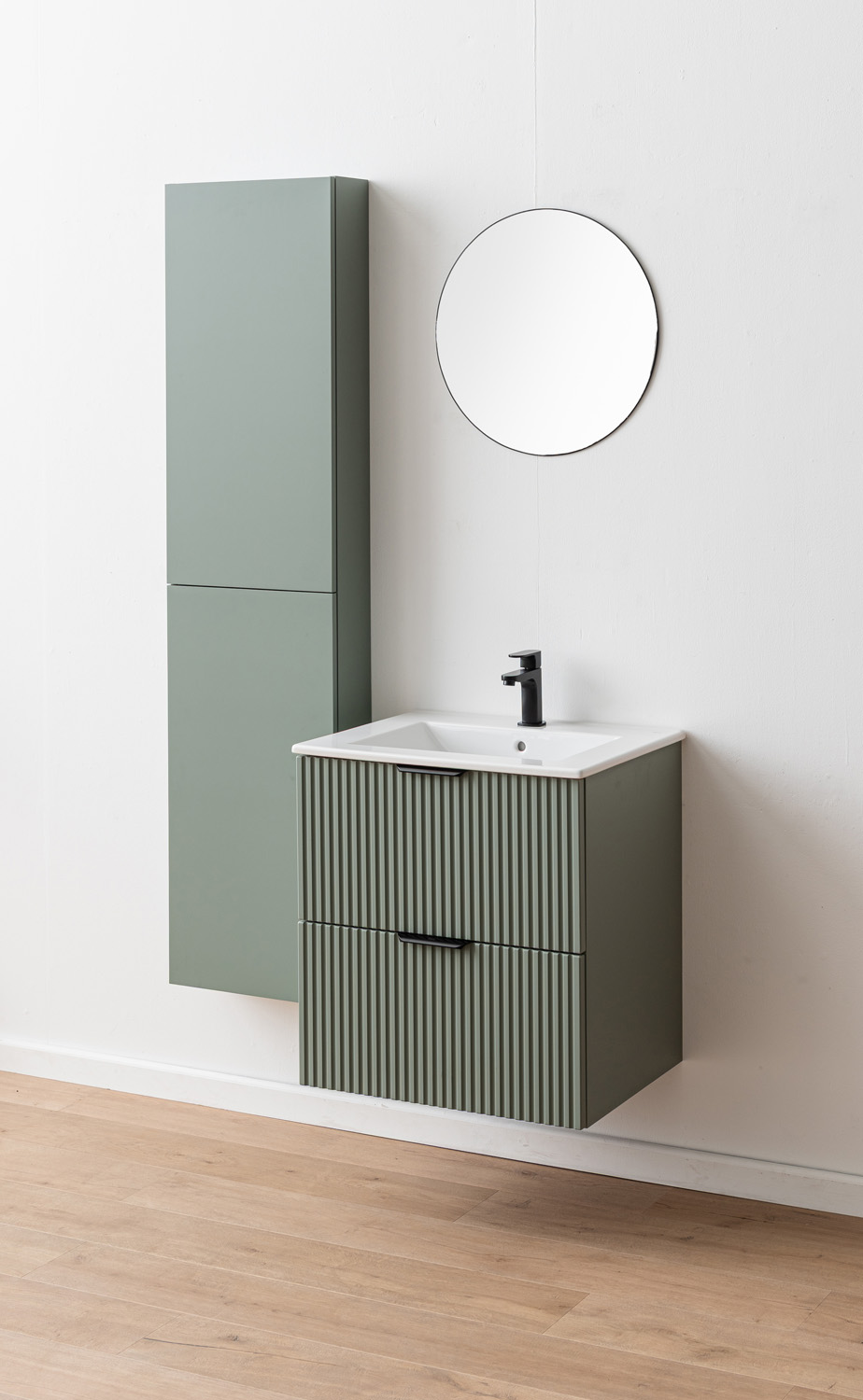 Badkamermeubel Raven saliegroen hangend met wastafel Raven wit glanzend 60cm