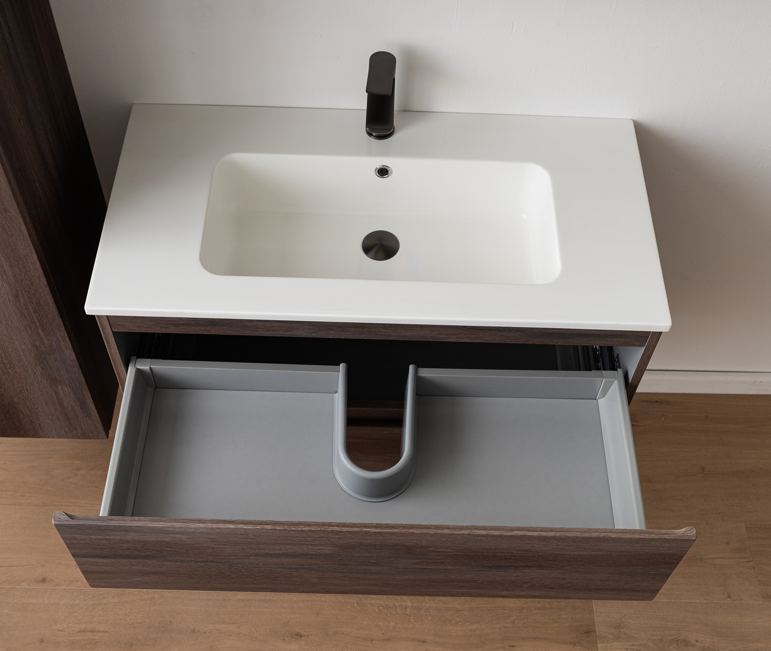 Badkamermeubel Tarik amber eik hangend met enkele wastafel glanzend wit 90cm