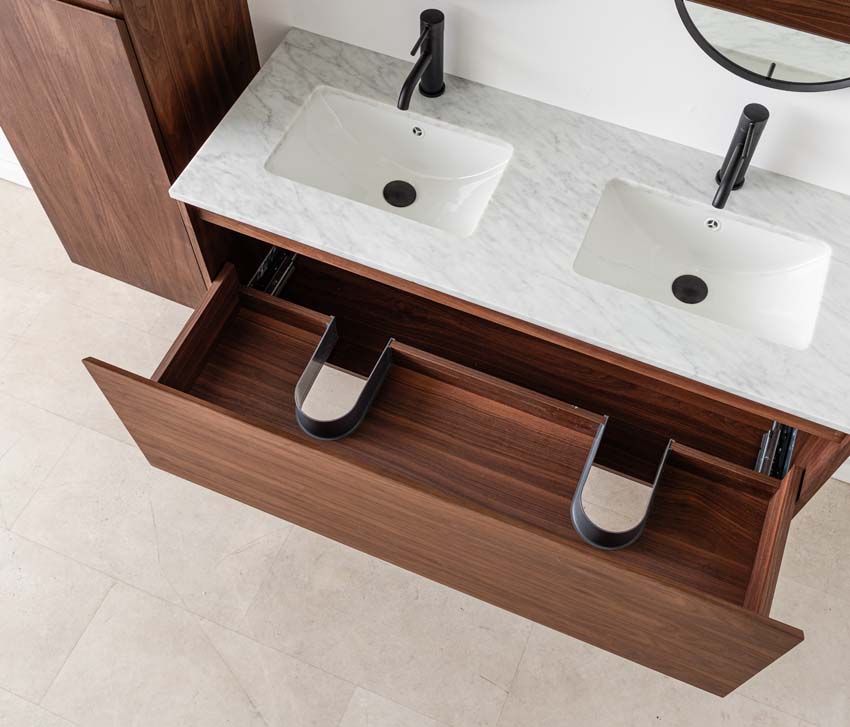 Meuble de salle de bains Falco noyer suspendu avec lavabo double effet marbre carrara 120cm