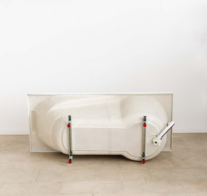 Baignoire encastrable Cora blanc brillant ergonomique 180x80cm + set de pieds réglables