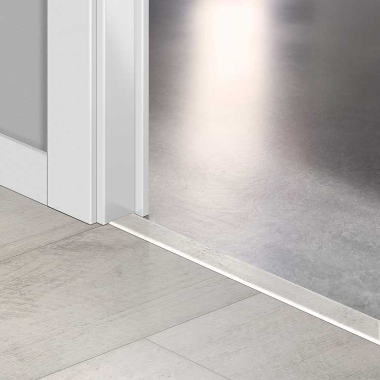 Profilé Incizo Quick-Step 13 x 48 x 2150 mm Teck blanc blanchi