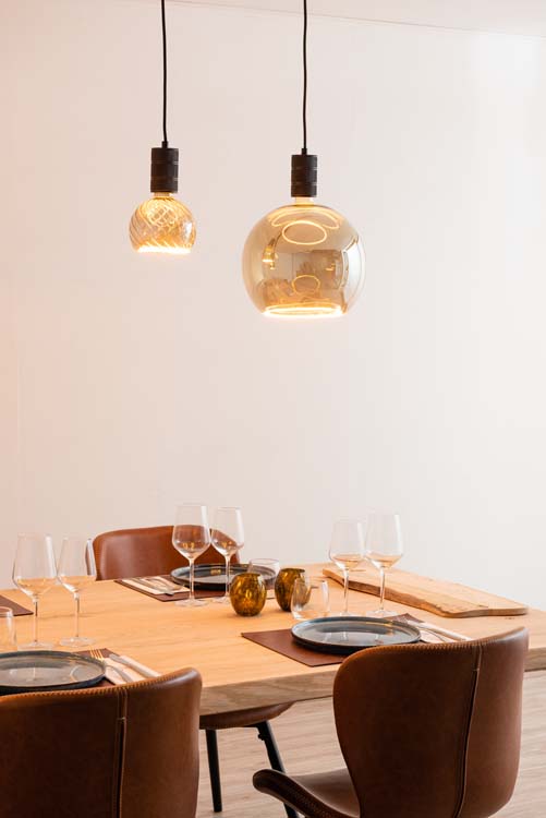Rail lumineux design Béa noir set 1,8m 4 lustres E27 2x6W 2x8W