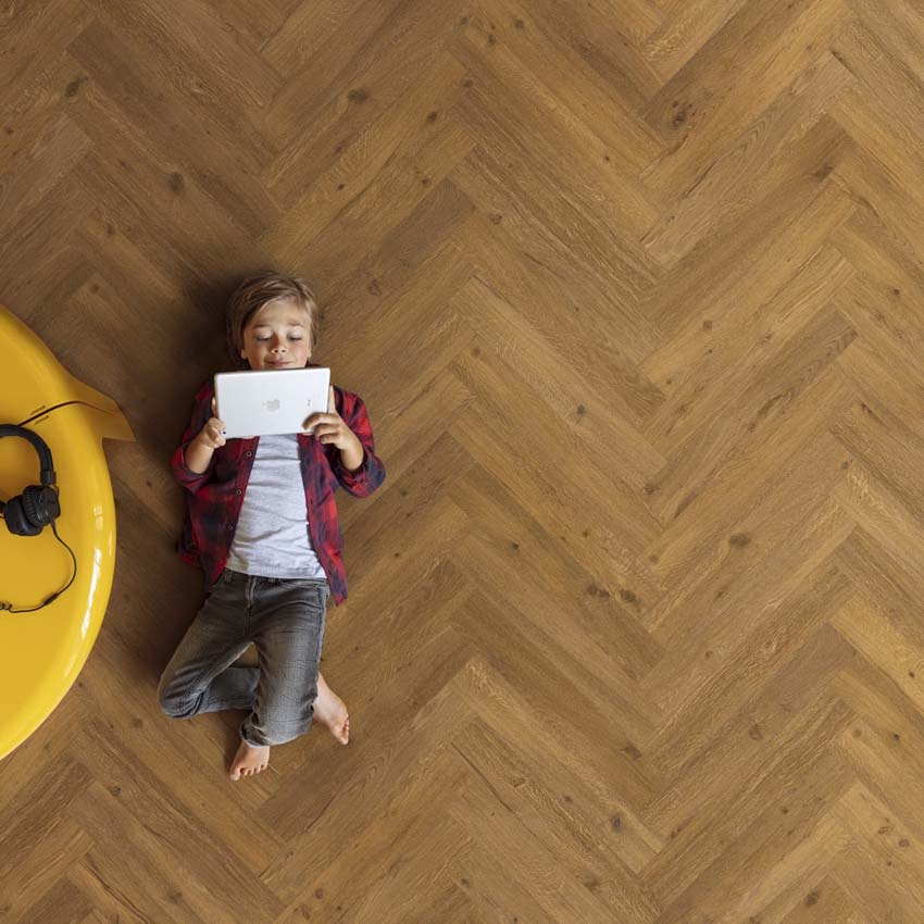 Vinyl vloer Floorify Ikura plank 4,5mm visgraat bruin eik 75x12,5cm