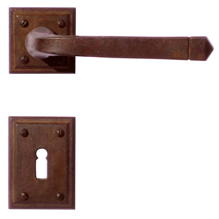 Poignée de porte trente rouille carré rosace barbe
