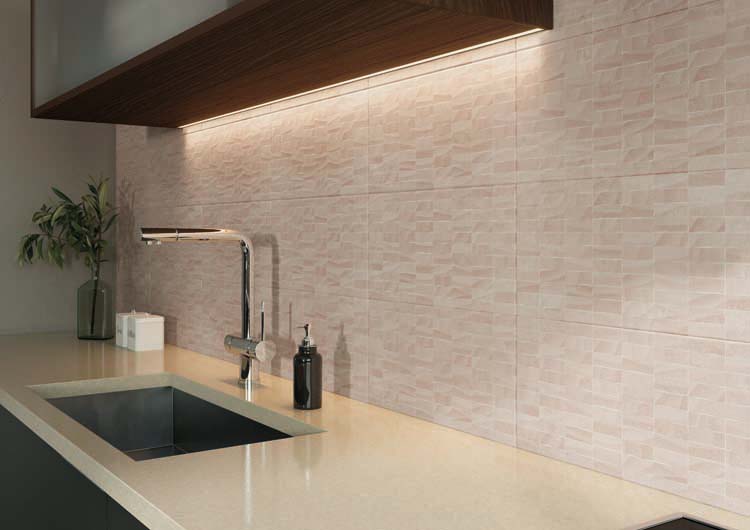 Faïence Athena beige décor 25 x 50 cm