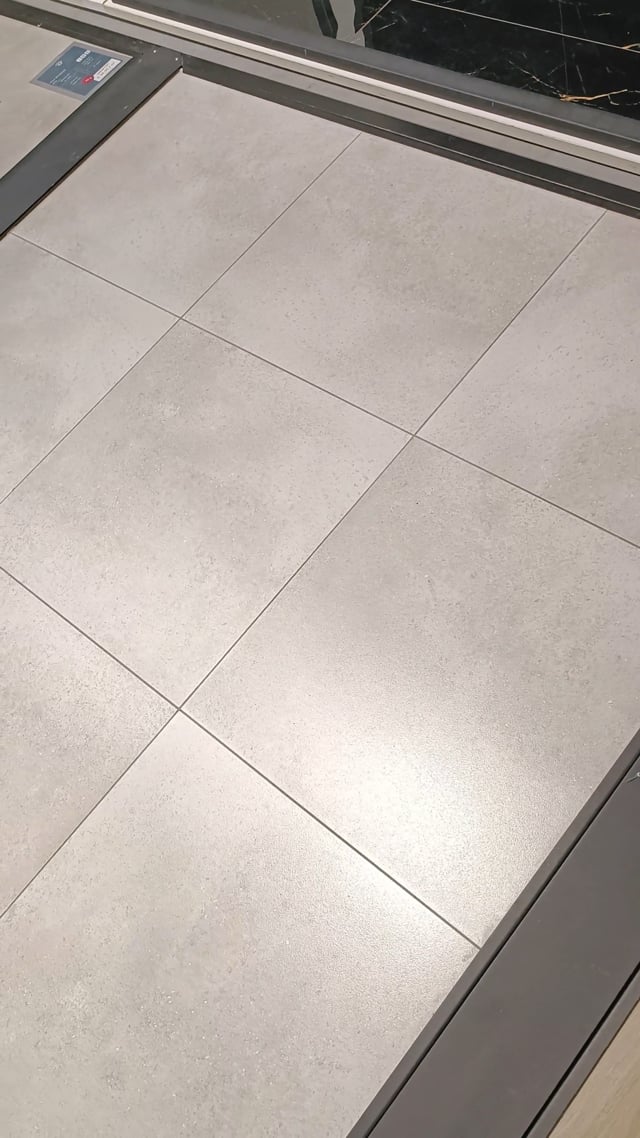 Tegel Macy lichtgrijs rt 60 x 60 cm