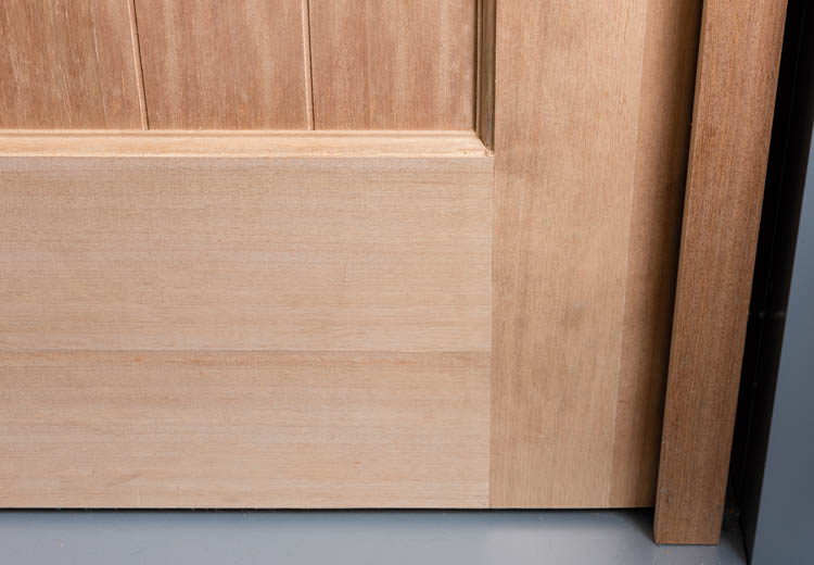 Porte extérieure bois à planchettes meranti naturel 940x2145mm poussant à droite