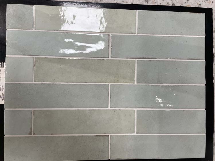 Carrelage mural Beccy seaglass mint glossy 6x24.5cm