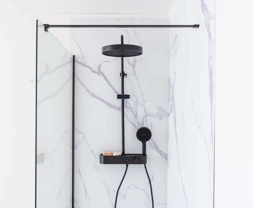 Complete doucheset Vivian thermostatisch mat zwart Complete doucheset Vivian thermostatisch mat zwart