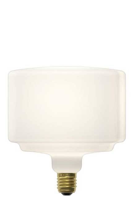 Lampe LED mate blanc E27 dimmable h19.8cm diam12cm 6W 550 lumens