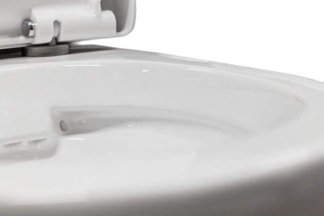 Toilette suspendue Gary sans rebord blanche raccourcie