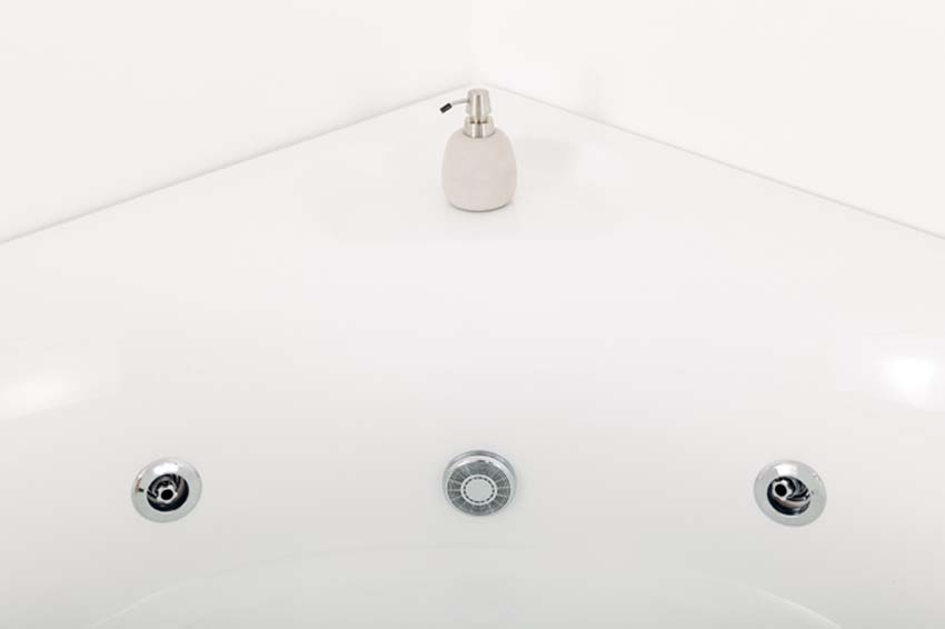 Baignoire d'angle Oliver blanc mat avec hydromassage 150x150cm