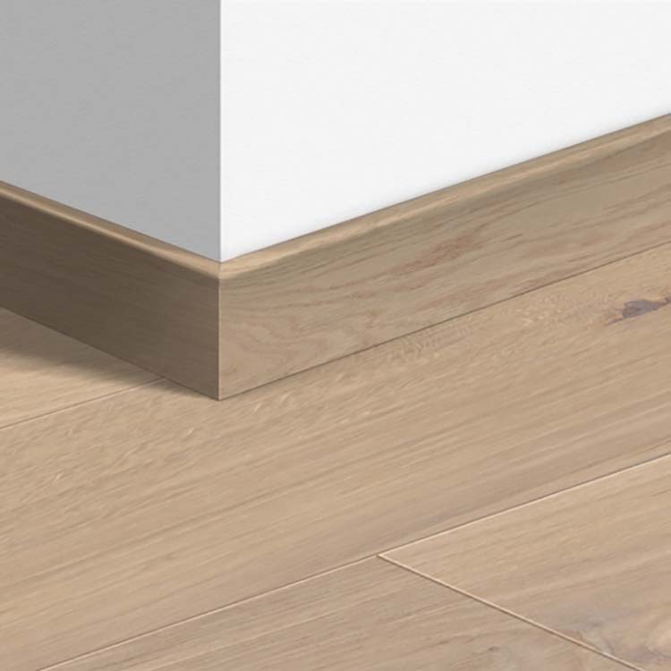 Quick-Step plinthe parquet chêne amande blanc huilé 80x16x2400mm