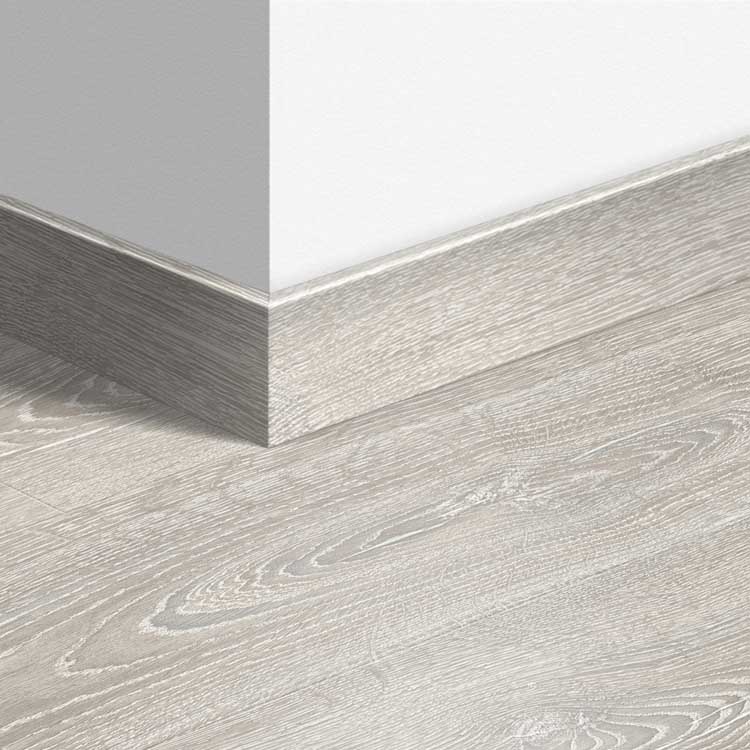 Plinthe parquet Quick-Step 14 x 77 x 2400mm Chêne classique patiné grs
