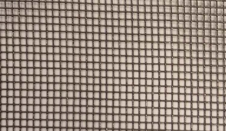 Moustiquaire Inoutic noir sur mesure avec toile standard