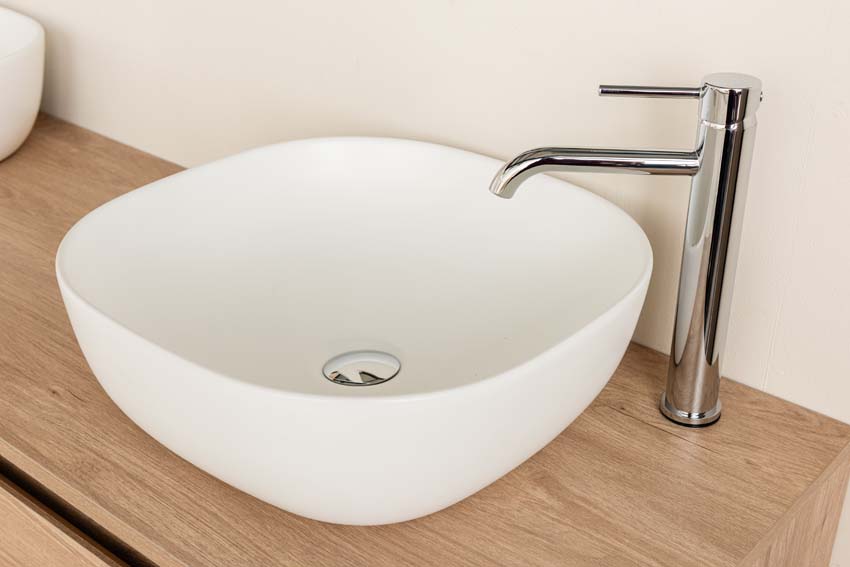 Badkamermeubel Bella eik hangend met dubbele opbouwkom mat wit 150cm
