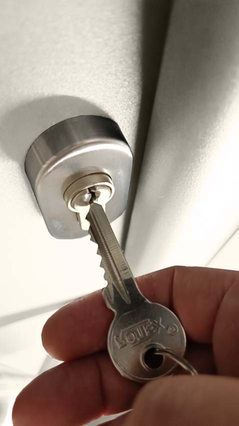 Porte extérieure pvc avec finition alu Lepo blanc sur mesure D