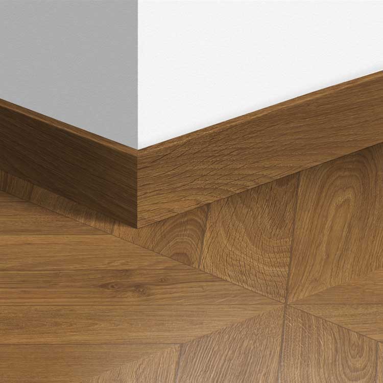 Plinthe parquet Quick-Step 14 x 77 x 2400 mm Chevron chêne brun