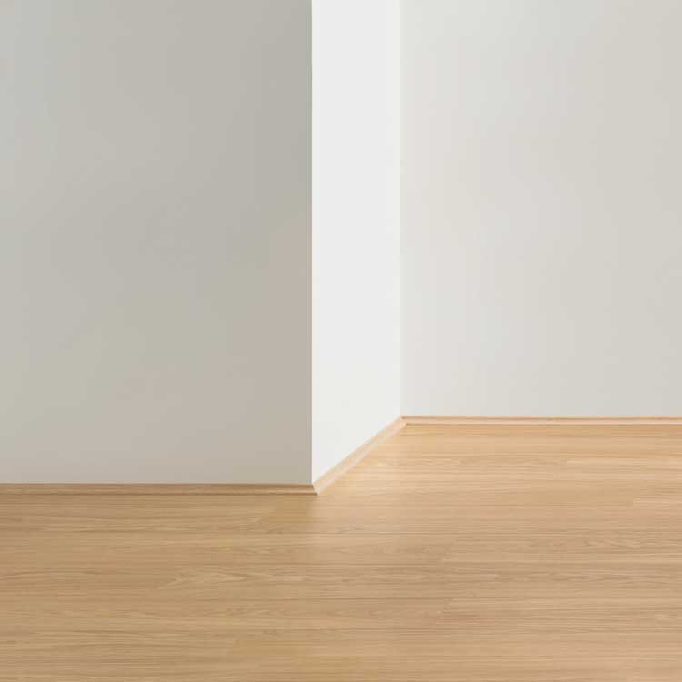 Moulure Quick-Step 17 x 17 x 2400 mm Chêne verni naturel 2