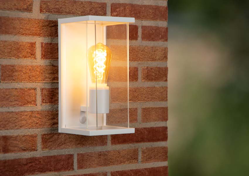 Lucide CLAIRE - Wandlamp Binnen/Buiten - 1xE27 - IP54 - Beweging & dag/nacht sensor - Wit