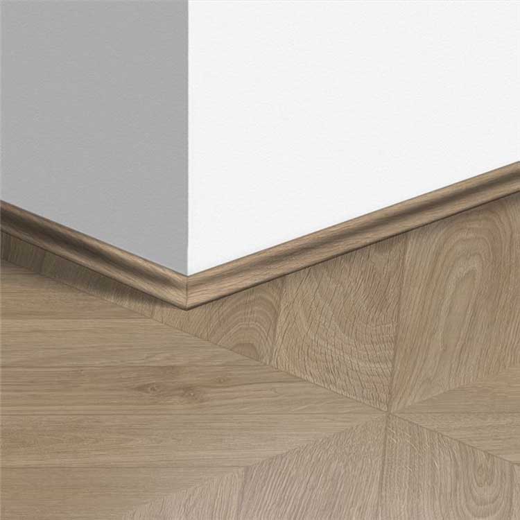 Moulure Quick-Step 17 x 17 x 2400 mm Chevron chêne taupe