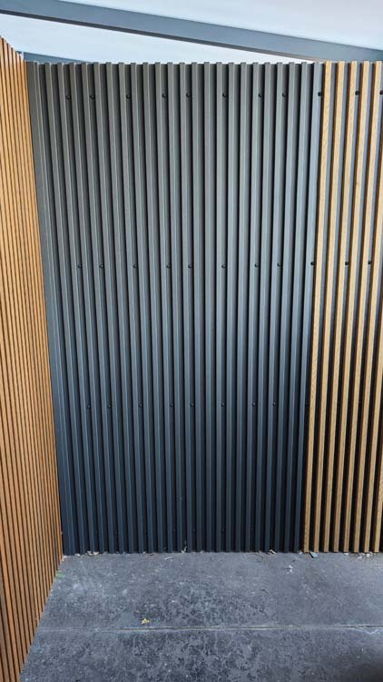 Gevelpaneel Line up outdoor metaal grafietgrijs 36x300cm