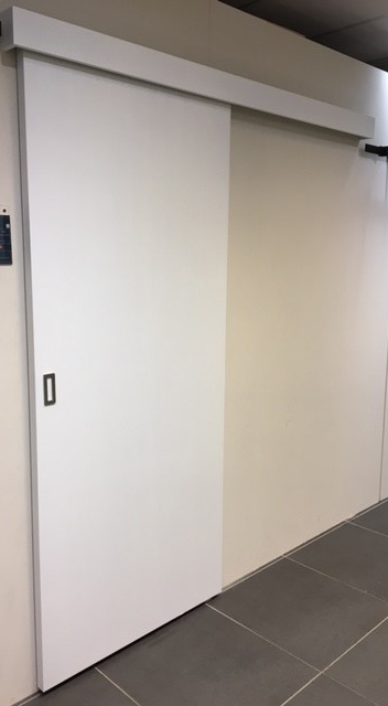 Porte coulissante simple à peindre complète Albero 93x211,5cm + rail + plaque de recouvrement blanc