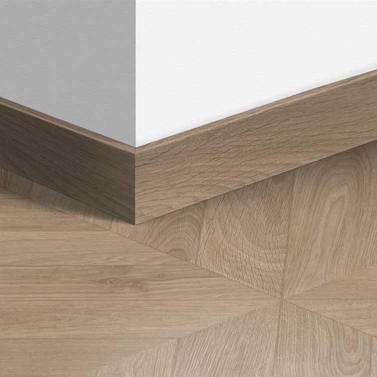 Parketplint Quick-Step 14 x 77 x 2400 mm Eik visgraat taupe