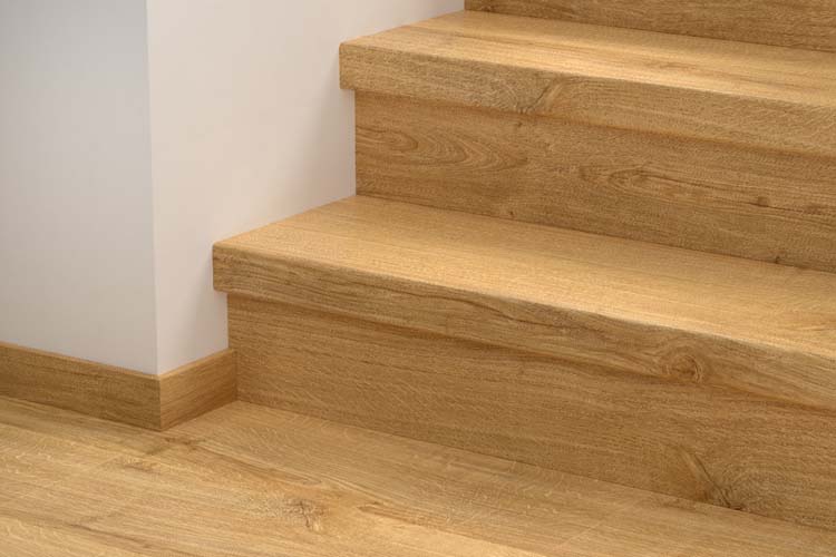 Couvre-marche Quick-step vinyle Medium planl Chêne automne miel