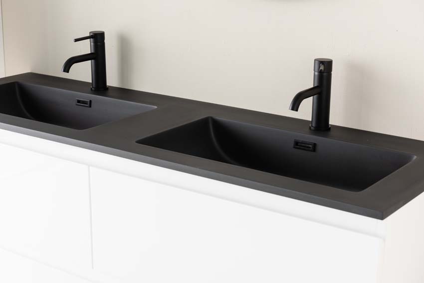 Meuble de salle de bains Tibo blanc suspendu avec lavabo double noir mat 140cm