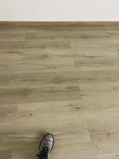 Vinyl vloer Valinge plank 4mm beige 122x18cm