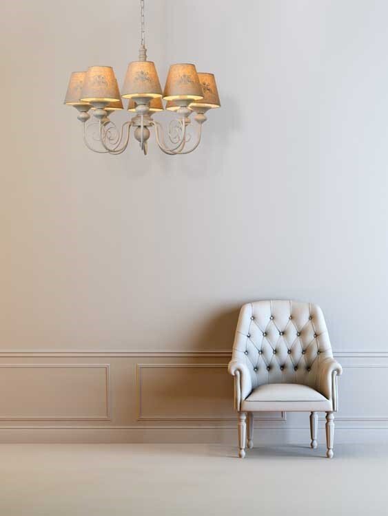 Landelijk interieur met verlichting